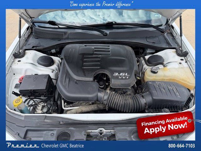 Used 2022 Chrysler 300 Touring w/ Sport Appearance Package AWD/4WD image 10