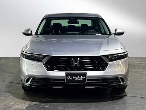 Used 2025 Honda Accord Touring image 8