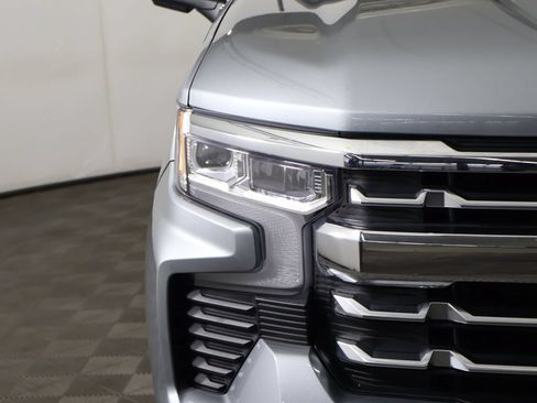 Used 2025 Chevrolet Silverado 1500 LTZ w/ LTZ Premium Package AWD/4WD image 19