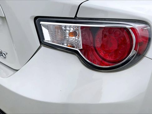 Used 2015 Scion FR-S image 29