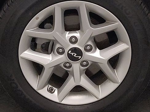 Used 2025 Kia Soul LX w/ LX Technology Package image 31