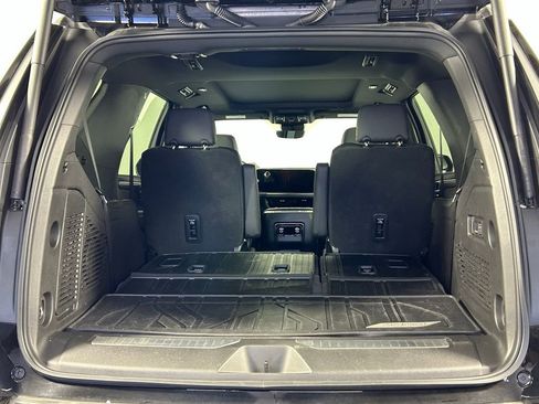 Used 2025 Chevrolet Tahoe High Country image 15