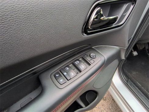 Used 2023 Dodge Durango GT image 13