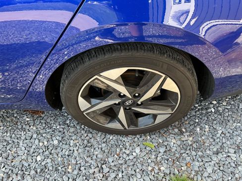 Used 2023 Hyundai Elantra SEL w/ Convenience Package FWD image 26