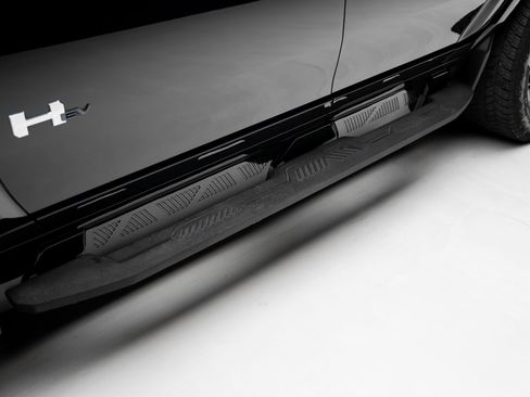 Used 2024 GMC Hummer EV 2X image 22