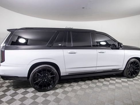 Used 2026 Cadillac Escalade ESV Sport w/ Touring Package AWD/4WD image 4