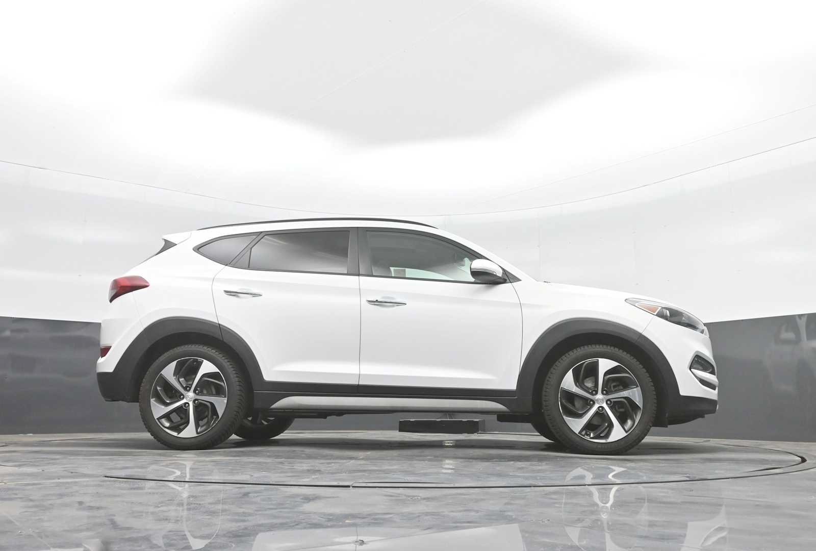Used 2018 Hyundai Tucson Limited w/ Ultimate Package 02 FWD image 35