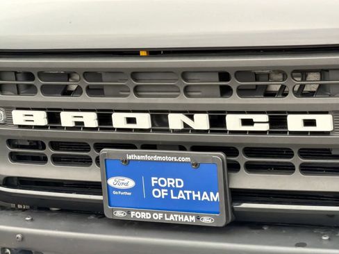 Certified 2021 Ford Bronco Black Diamond image 5