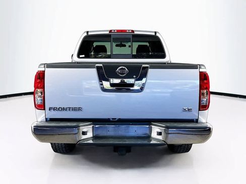 Used 2010 Nissan Frontier SE w/ SE Value Truck Pkg image 5