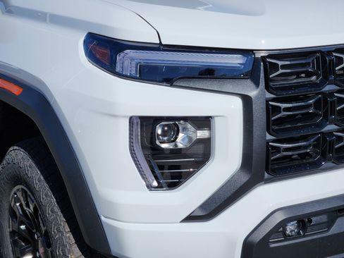 New 2026 GMC Canyon Elevation w/ Convenience Package image 10