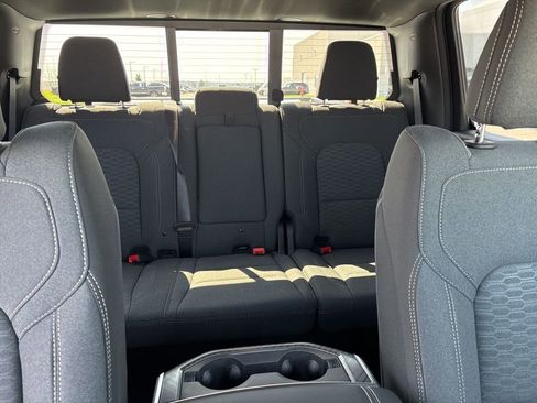 New 2026 RAM 1500 4x4 Crew Cab image 14