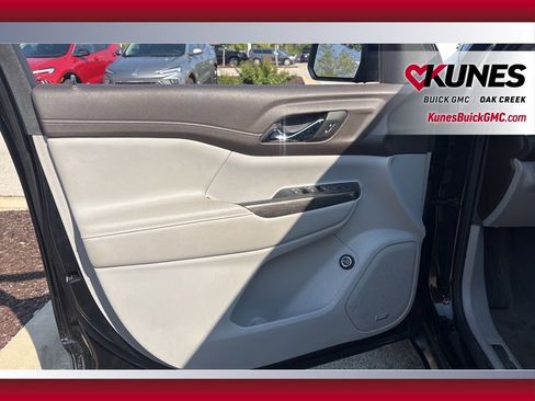 Used 2023 GMC Acadia SLT image 8