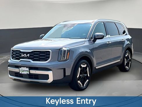 Used 2025 Kia Telluride S AWD/4WD image 3