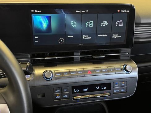Used 2025 Hyundai Kona SEL FWD image 17