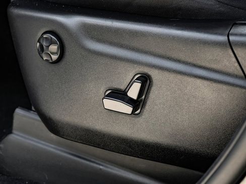 Used 2023 Dodge Durango GT image 38