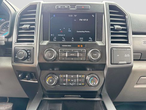 Used 2019 Ford F250 XLT w/ XLT Premium Package AWD/4WD image 26