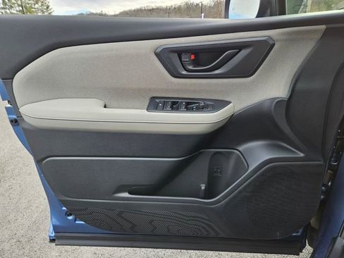 Certified 2025 Subaru Forester w/ Convenience Package #2 image 30