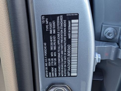 New 2026 Porsche Macan image 30