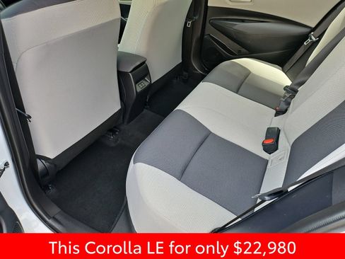 Used 2025 Toyota Corolla LE FWD image 33