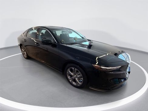 Used 2024 Honda Accord EX image 1