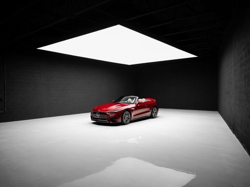Used 2022 Mercedes-Benz SL 55 AMG 4MATIC w/ Driver Assistance Package image 93