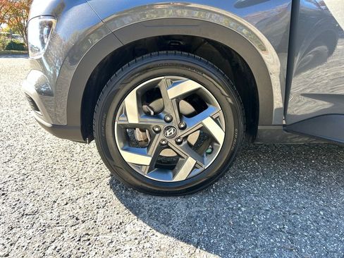 Used 2024 Hyundai Venue SEL image 27