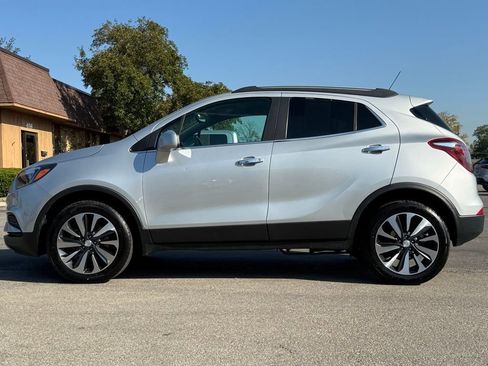 Used 2021 Buick Encore Preferred image 2