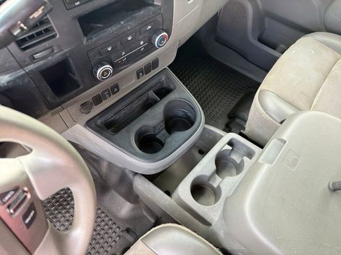 Used 2016 Nissan NV 2500 SV image 17