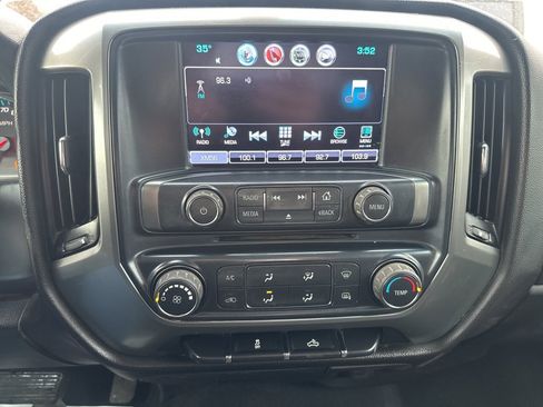 Used 2018 Chevrolet Silverado 2500 LT image 20