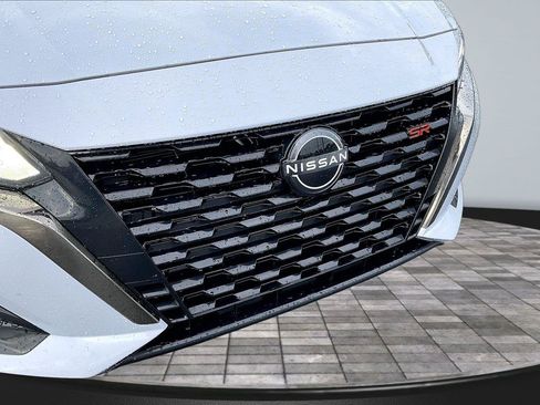 Certified 2024 Nissan Altima 2.5 SR w/ SR Premium Package FWD image 29
