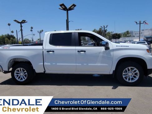 Certified 2022 Chevrolet Silverado 1500 LT AWD/4WD image 2