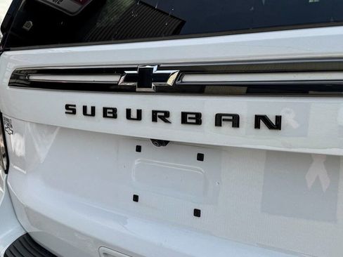 Used 2022 Chevrolet Suburban Z71 w/ Luxury Package image 20