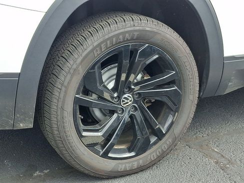Used 2023 Volkswagen Atlas SE AWD/4WD image 6