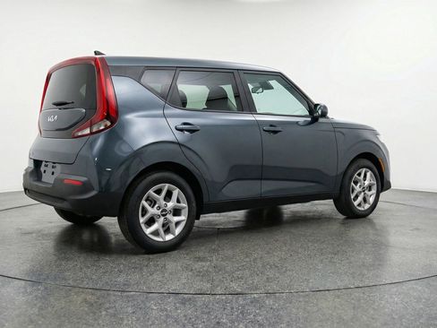 Used 2025 Kia Soul LX w/ LX Technology Package image 9