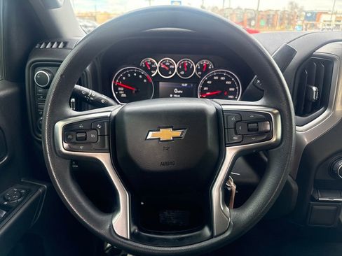 Used 2022 Chevrolet Silverado 1500 Custom w/ Safety Confidence Package image 18