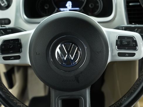 Used 2014 Volkswagen Beetle 1.8T image 30