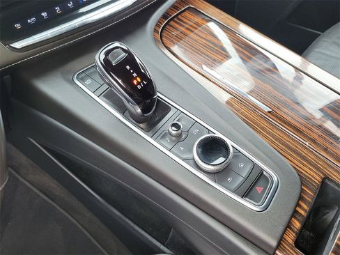 Used 2021 Cadillac Escalade ESV Premium Luxury image 15