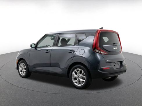 Used 2025 Kia Soul LX w/ LX Technology Package FWD image 7