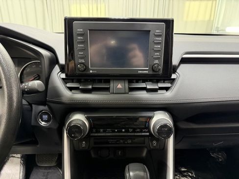 Used 2021 Toyota RAV4 XLE image 14