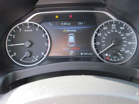 Used 2023 Nissan Murano SV image 14