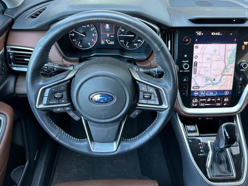 Used 2022 Subaru Outback Touring AWD/4WD image 16