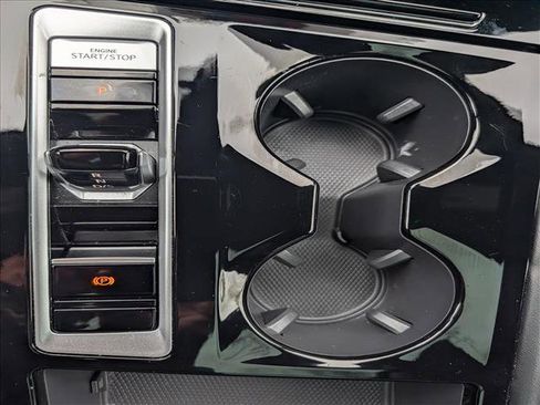 Used 2024 Volkswagen Atlas Cross Sport SEL R-Line image 35