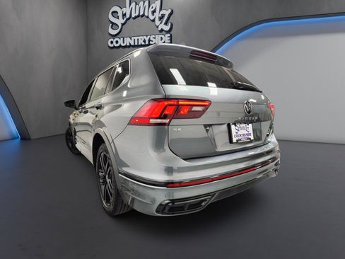 Certified 2022 Volkswagen Tiguan SE R-Line image 14