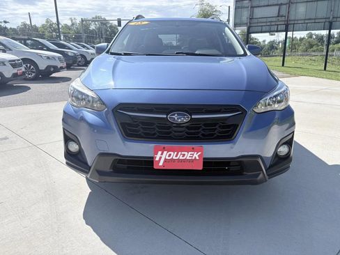 Used 2018 Subaru Crosstrek 2.0i Premium w/ Popular Package #2 AWD/4WD image 2