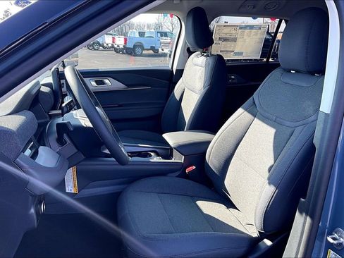 New 2026 Ford Explorer Active image 9