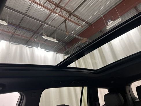 Used 2024 Cadillac XT6 Sport w/ LPO, ONYX Package image 26