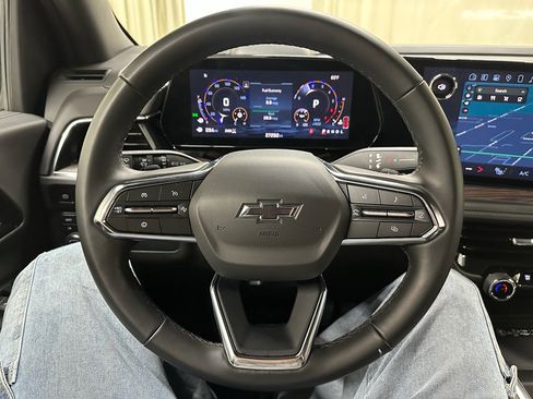 Certified 2025 Chevrolet Suburban Z71 image 30