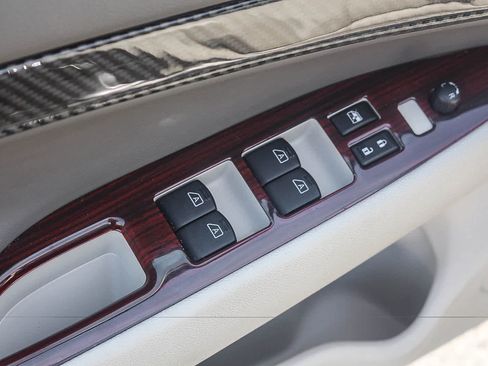 Used 2015 INFINITI Q40 w/ Navigation Package RWD image 26