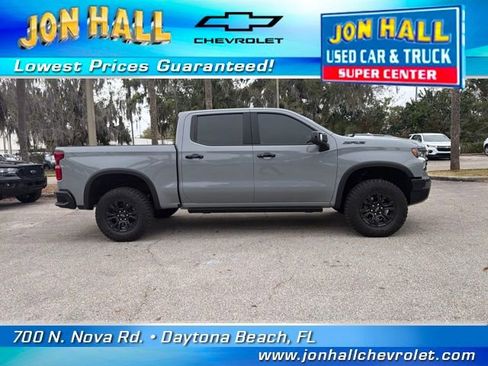 Used 2024 Chevrolet Silverado 1500 ZR2 w/ Technology Package image 17