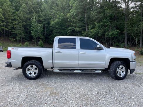Used 2018 Chevrolet Silverado 1500 LT w/ All Star Edition AWD/4WD image 20